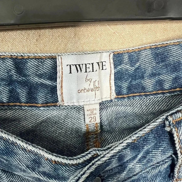 Twelve by OnTwelfth Women's Distressed Blue Jeans Size 29 High Rise - Picture 10 of 12